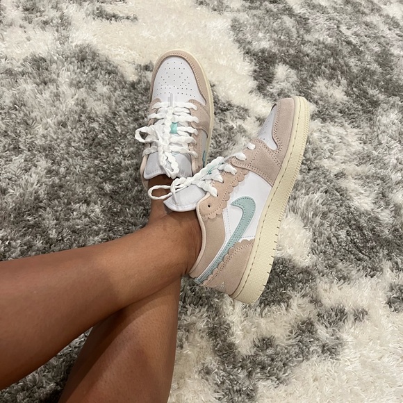 Jordan Women's Shoes Beige and Mint Low Se - Picture 3 of 14